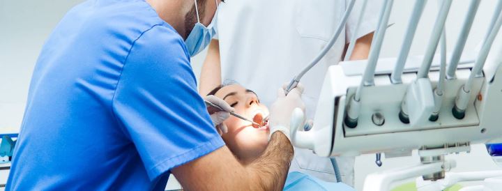 Yurt Dışında Diş Hekimliği Okumak: İngiltere, İrlanda ve ABD Rehberi