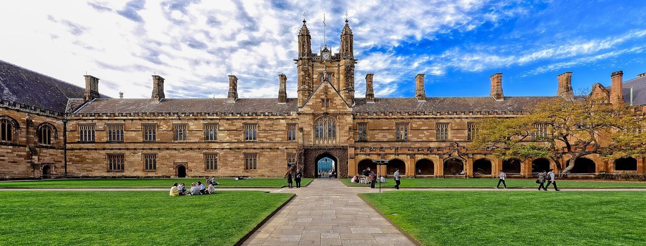 Sydney Üniversitesi avlusu — Avustralya öğrenci vizesi