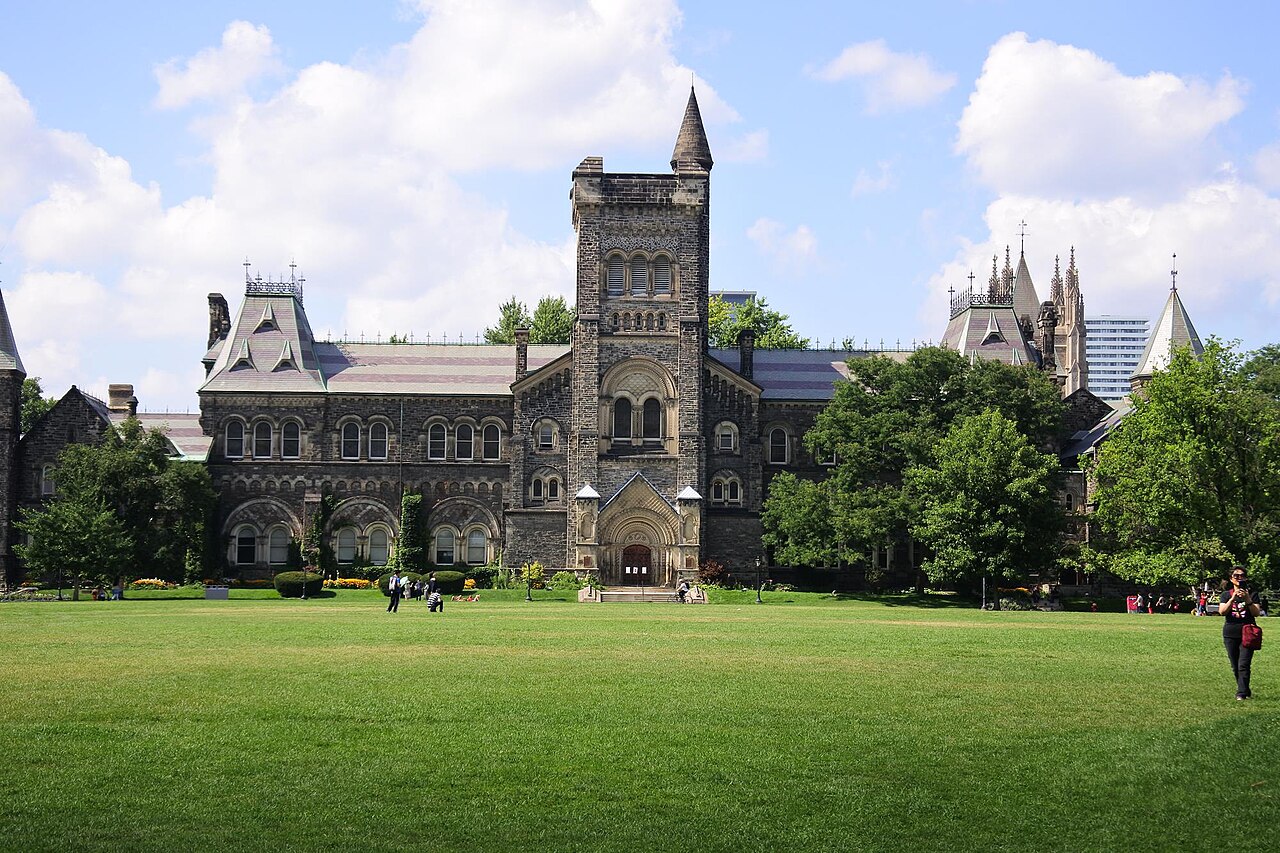 Toronto University College — Kanada'da yüksek lisans