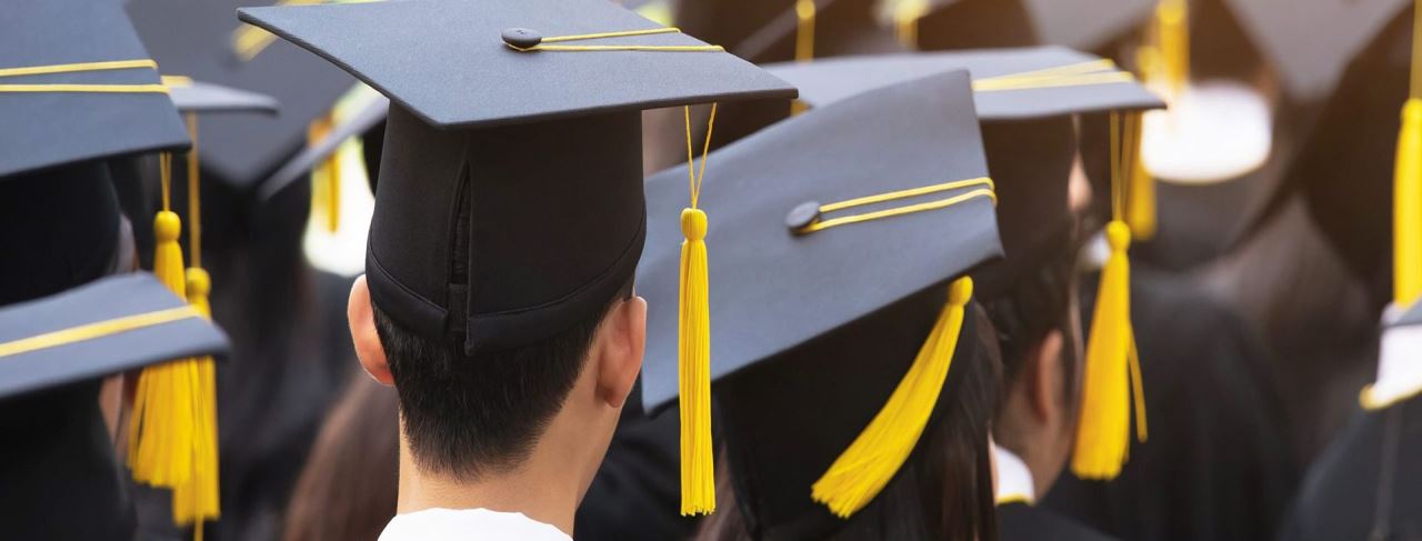 Kep töreninde üniversite öğrencileri