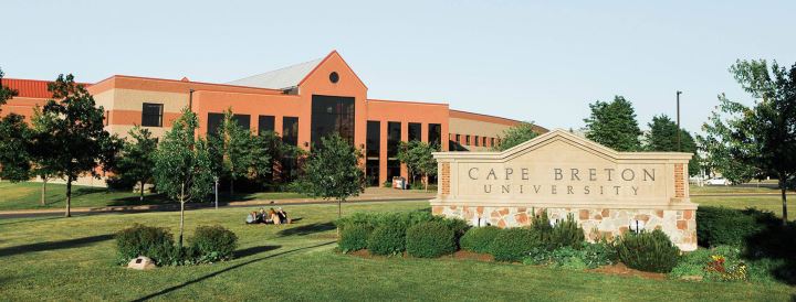 Cape Breton Üniversitesi